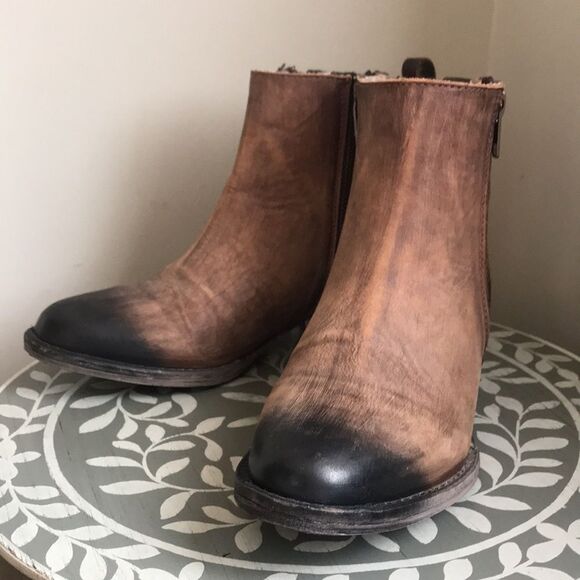 Corral Circle G Distressed Leather Western Booties Tan with Black Points sz 7 - Picture 12 of 14